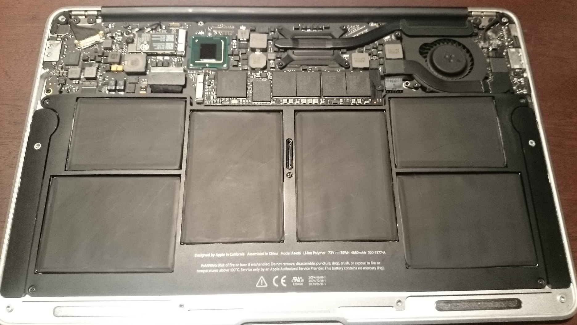 MacBook Airのバッテリーを新品にした